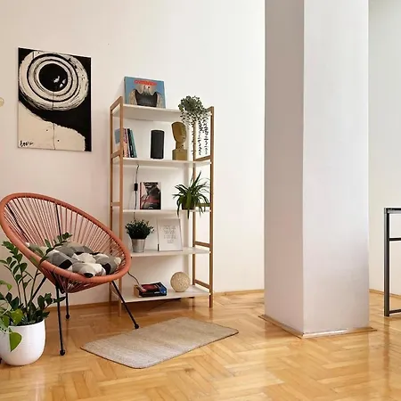 Charming & Cozy Flat With Free Parking In * Skopje